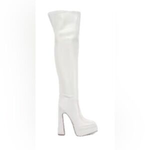 NWB. Mixx Shuz White Thigh High Platform Boots.